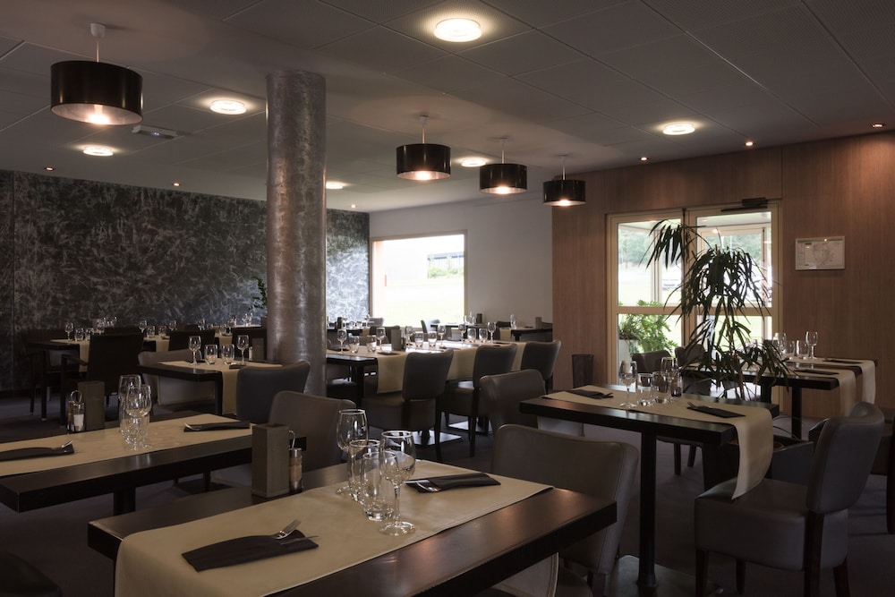 Hotel The Originals Le Caussea 24/30