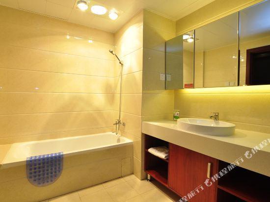 Mingfanju Hotel (Kunming Jinma Bijifang) 14/16