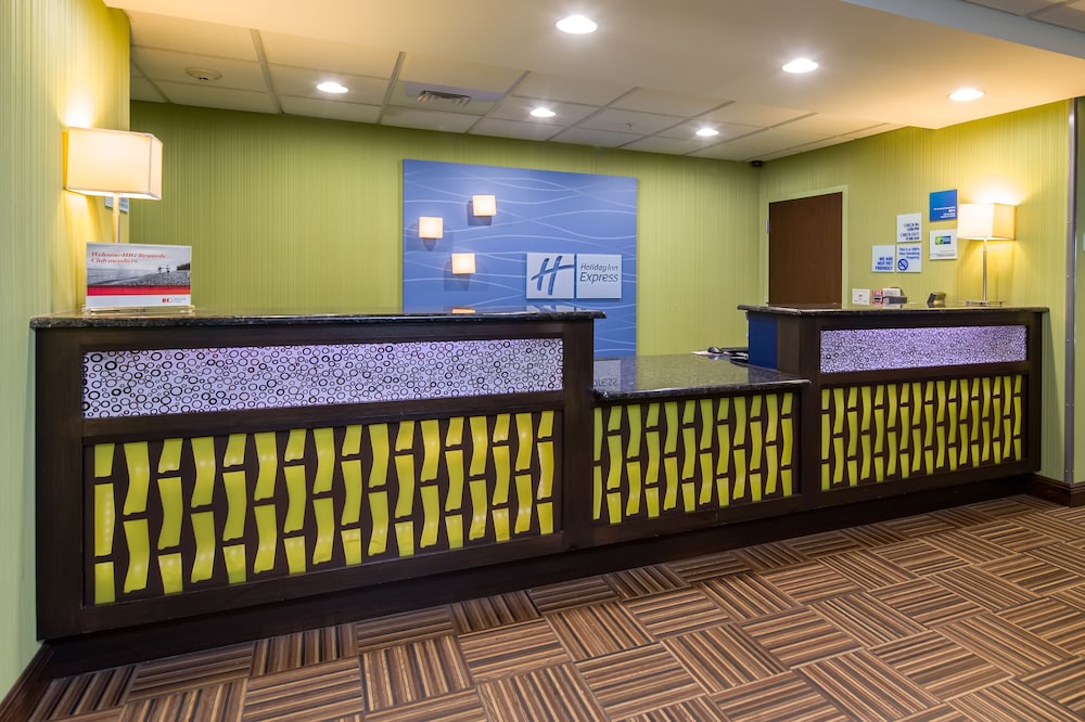 Lobby at HOLIDAY INN EXPRESS HOTEL SUITES ORLANDO APOPKA, APOPKA - FL