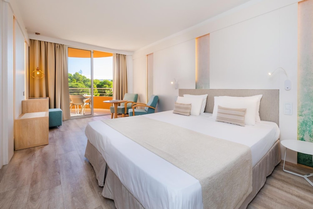 Marins Beach Club Adults Only 9/50