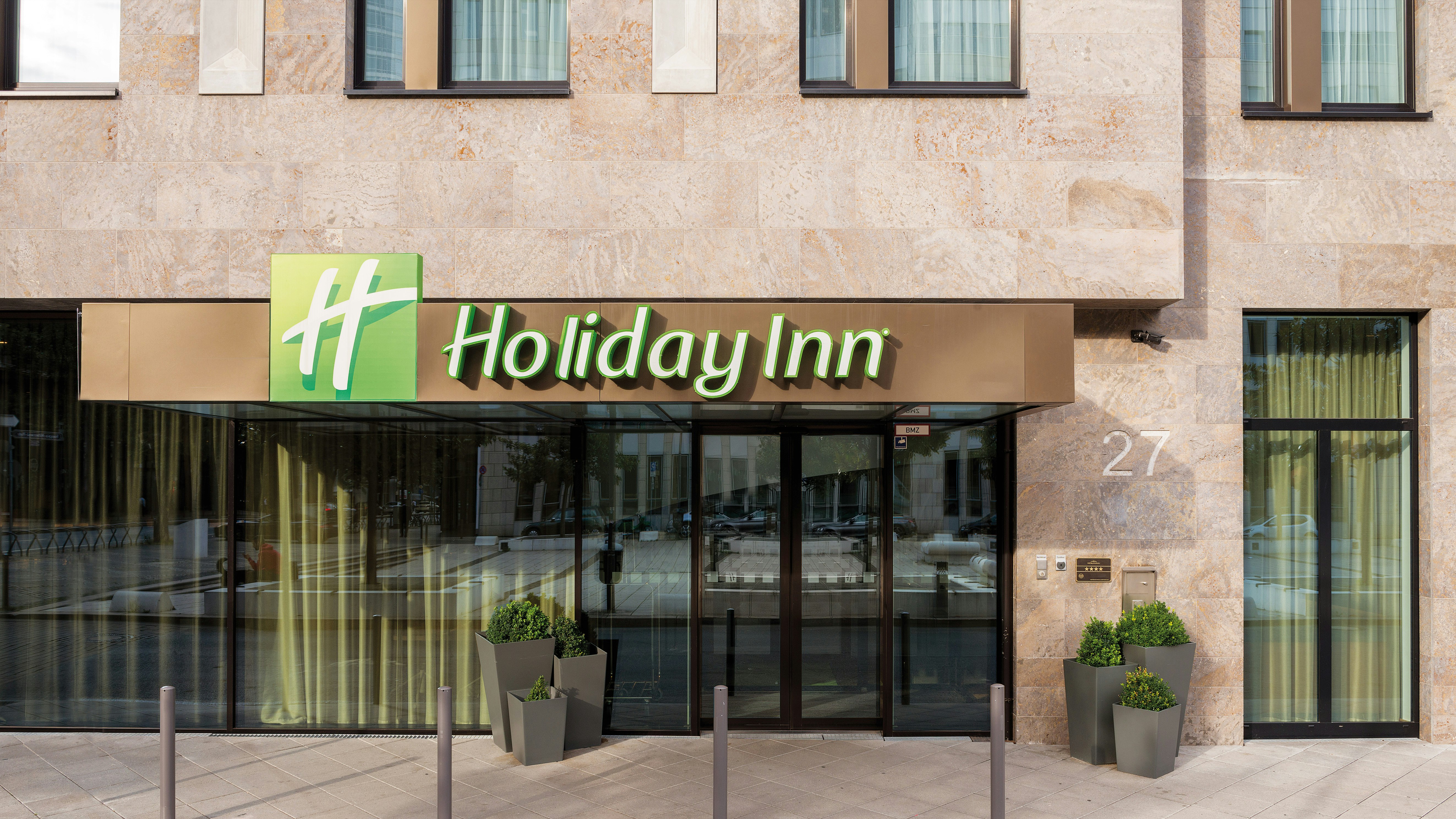 HOLIDAY INN FRANKFURT ALTE OPER 2/75