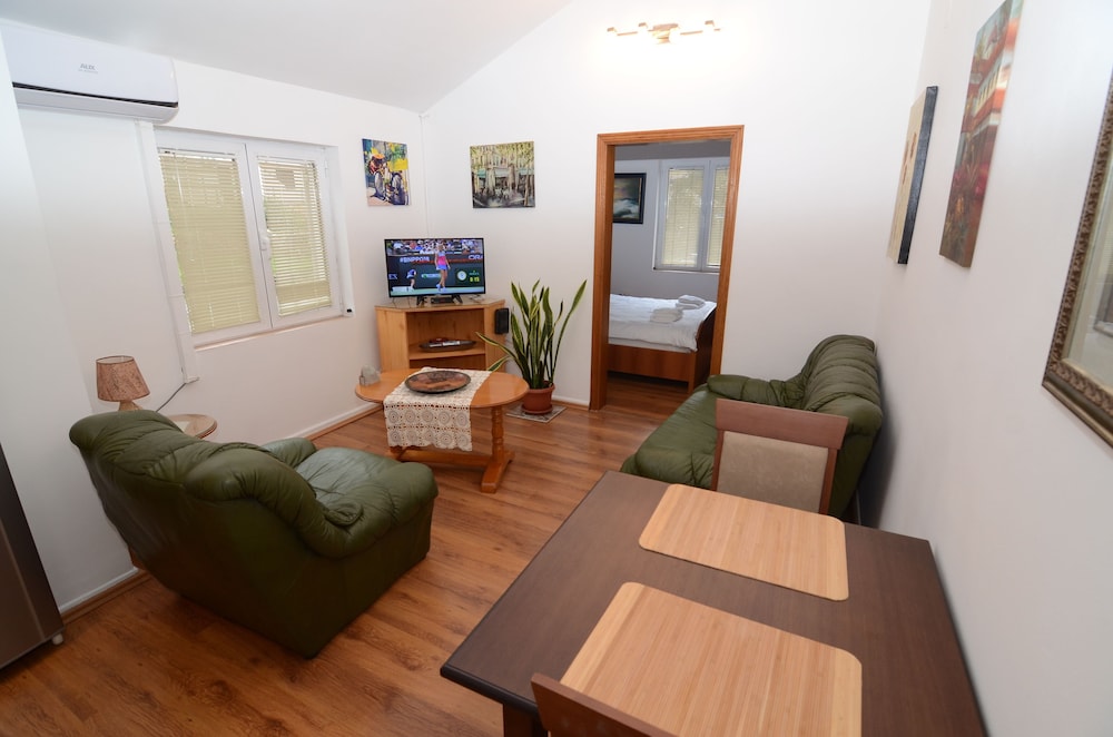 Maritimo Apartments 27/50