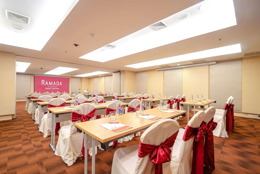 Ramada By Wyndham Phuket Deevana 60/70