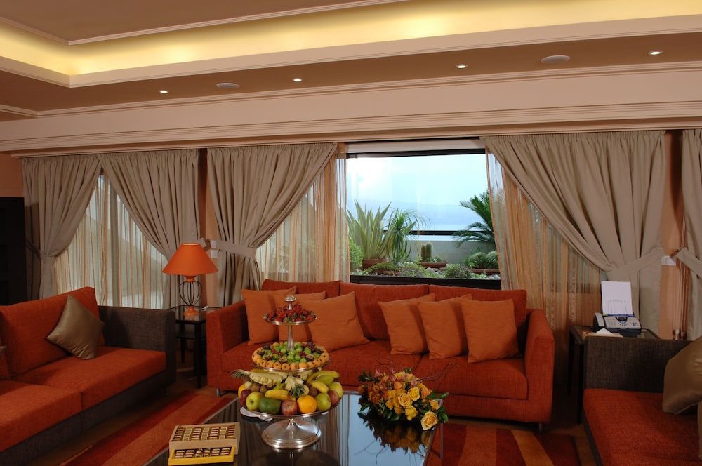 Regency Palace 31/71