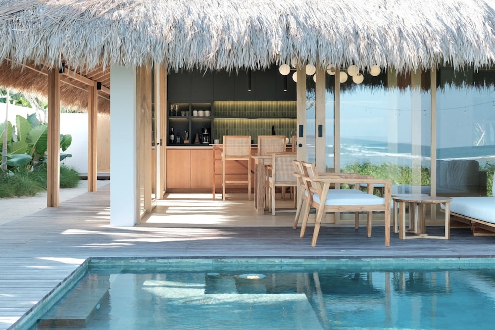 Amber Lombok Beach Resort 22/49