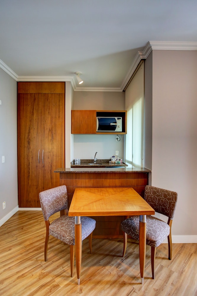 Roomo Bela Cintra Residencial 20/31