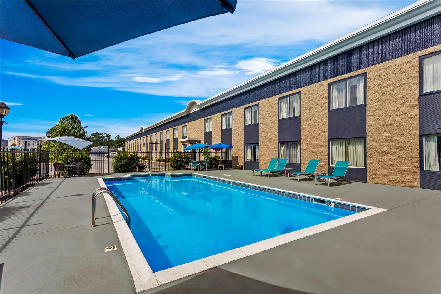 Rodeway Inn Barboursville, WV 31/31