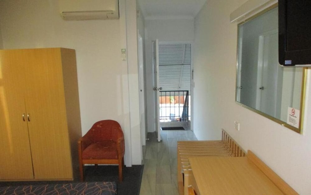 AIRWAY MOTEL 24/50