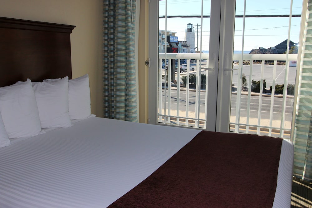 Gold Leaf Hotel of Dewey-Rehoboth Beach 34/47