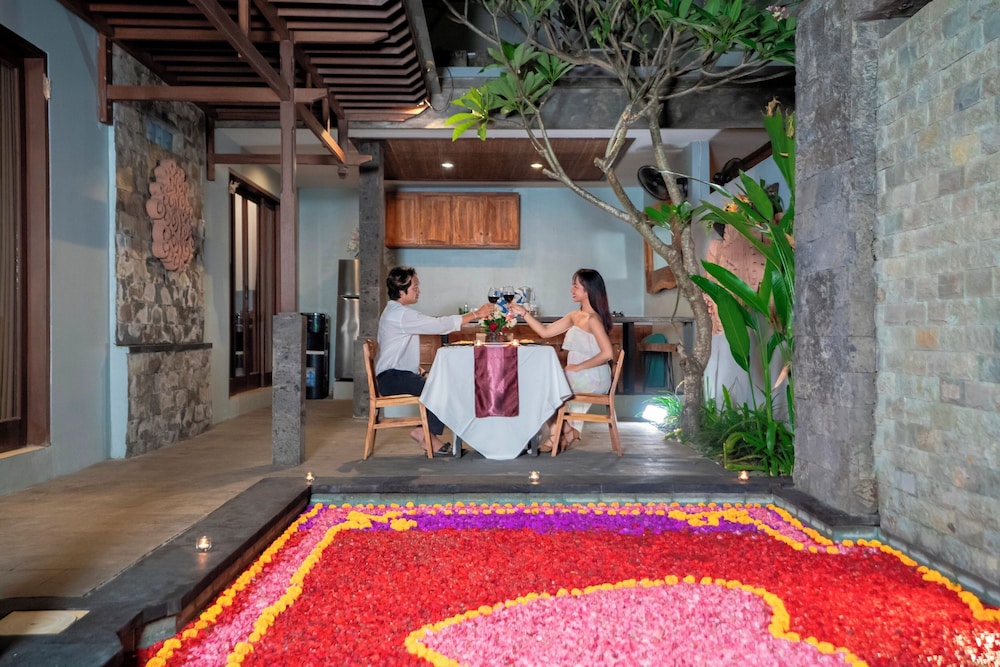 Kusuma Living and Villa Seminyak 52/56