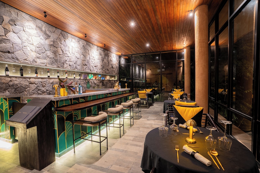 Amora Ubud Boutique Villas 38/48