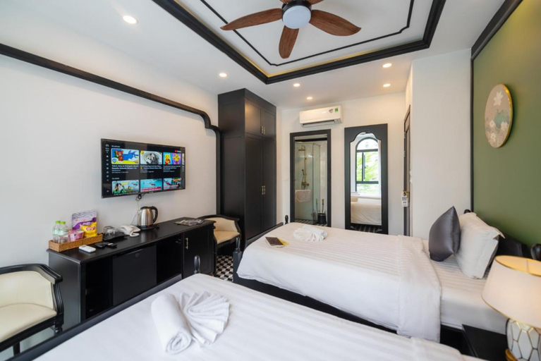 Deluxe, Twin Beds