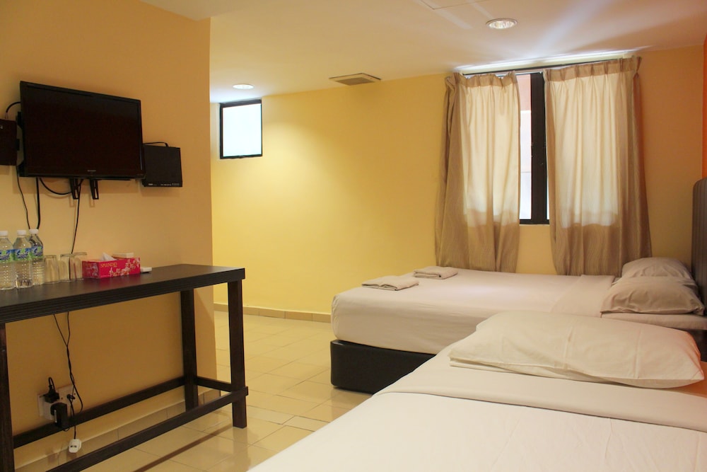 33 Hotel Cheras 16/49