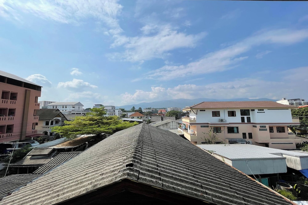 Chor Chang House 82/87
