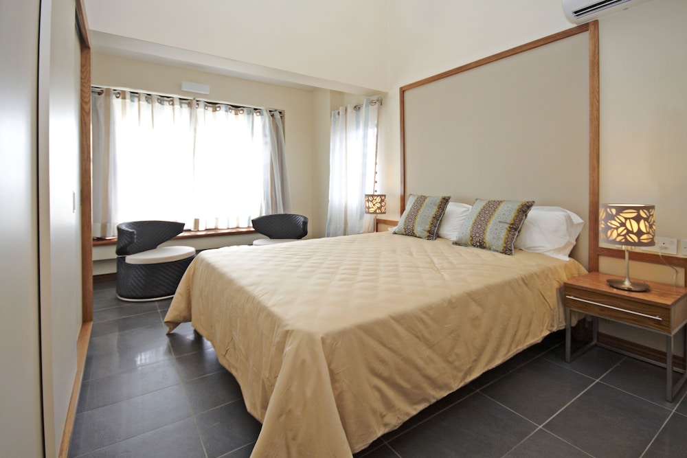 Villa Sun 18/50