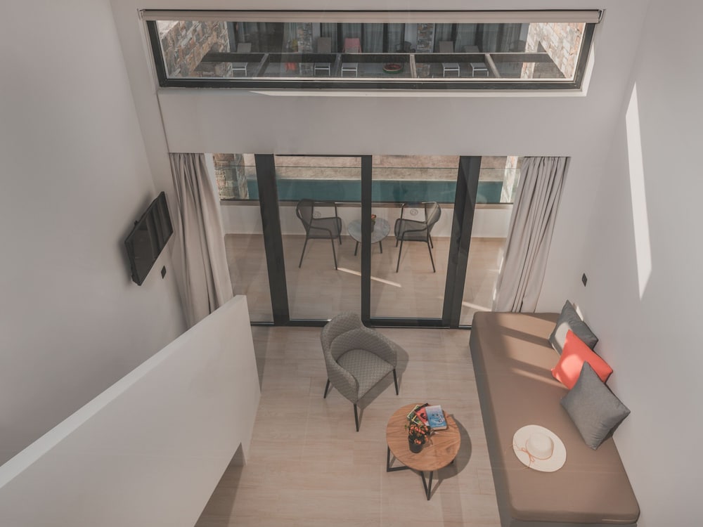 Cavo Suites - Adults Only 27/33