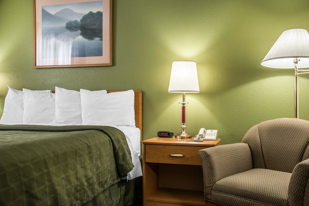 Hudson Inn & Suites (ex Quality Inn) 16/38