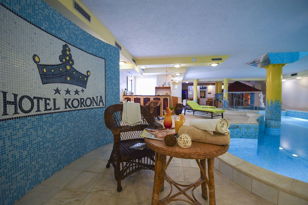 Hotel Korona Eger 58/66