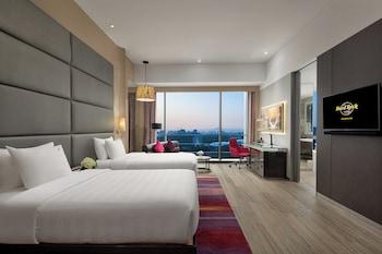 Royal, Rock, 2 Double Beds, Executive Lounge Access