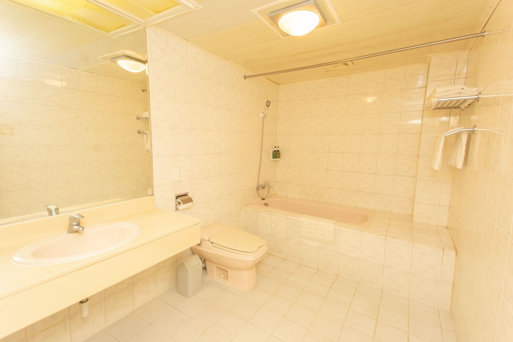 Ardi Hotel 43/45