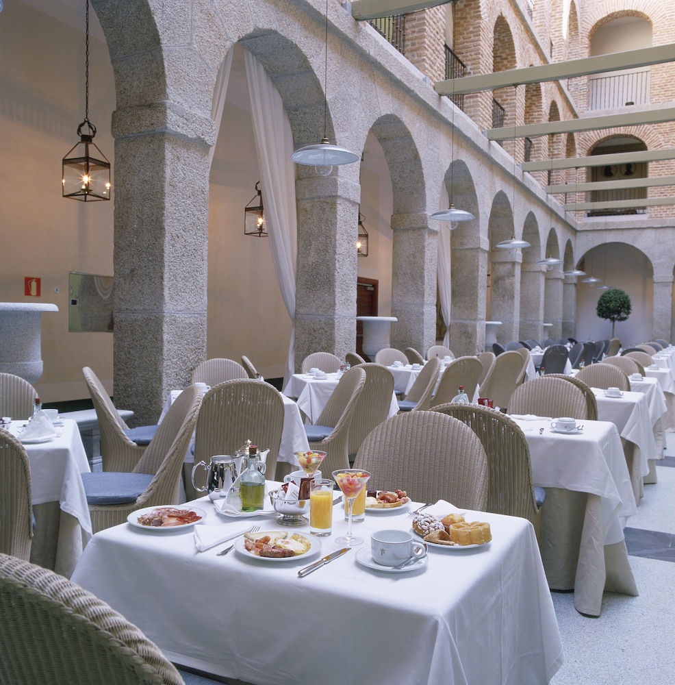 Parador De La Granja 43/50