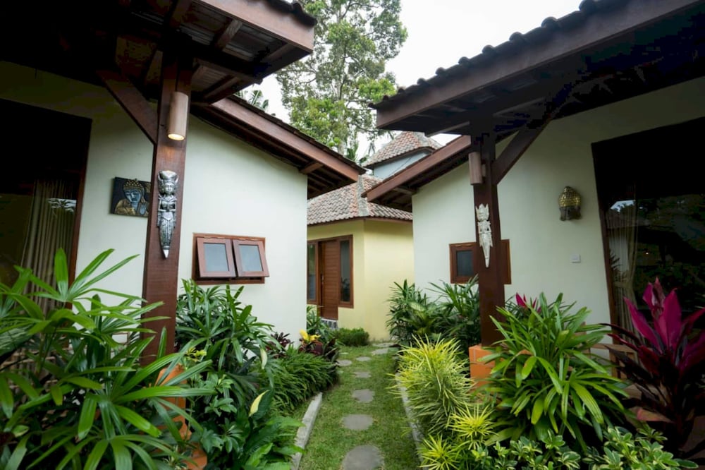 Belvilla Chaitanya Niketan 28/37