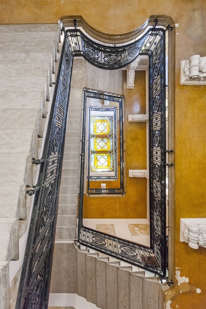 Easyhomes Duomo Suites and Apartments 5/38