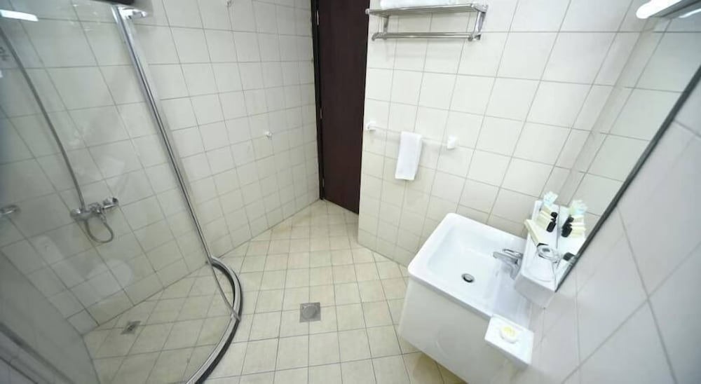 Alain Hotel Apartments 50/50