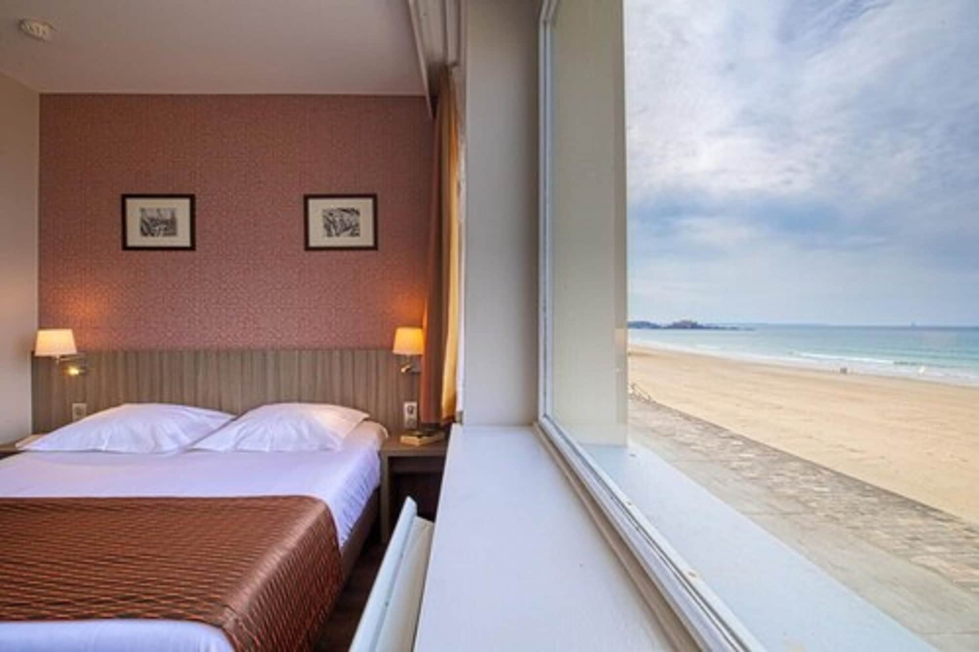 ROOM, DOUBLE BED, SEA VIEW