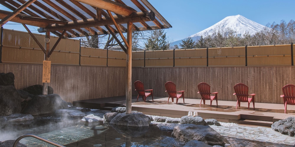 Resort Inn Fuyo Kawaguchiko Inter Store 38/57
