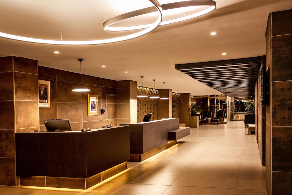 Avani Windhoek Hotel And Casino 10/74