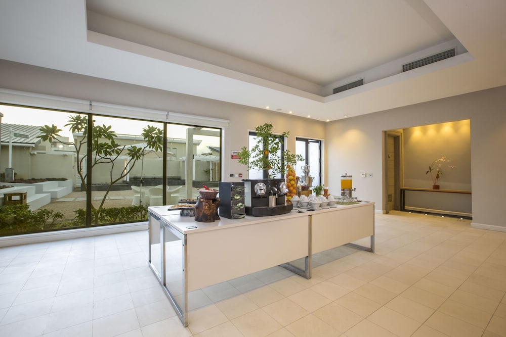 Radisson Blu Azuri Resort and Spa 9/69