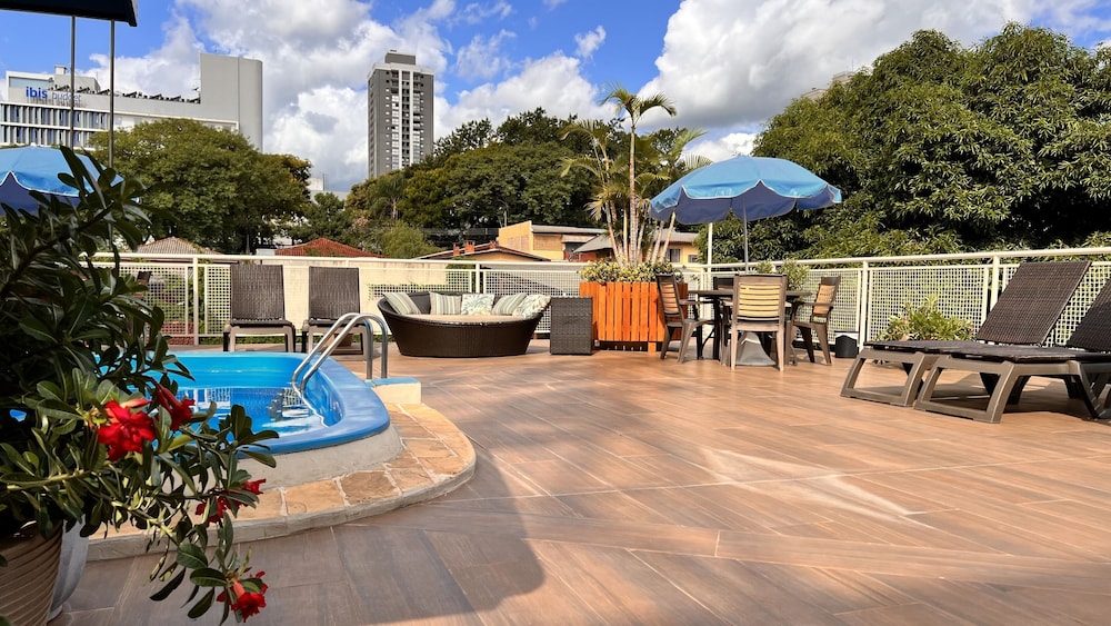 Bella Italia Hotel & Events 43/50