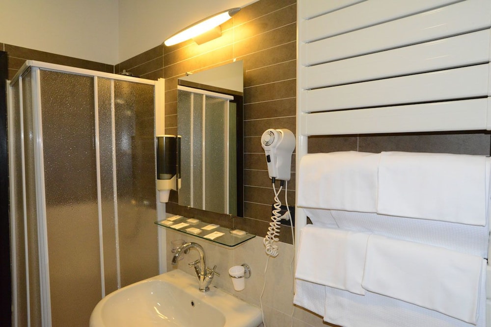 HOTEL GALLES 31/31