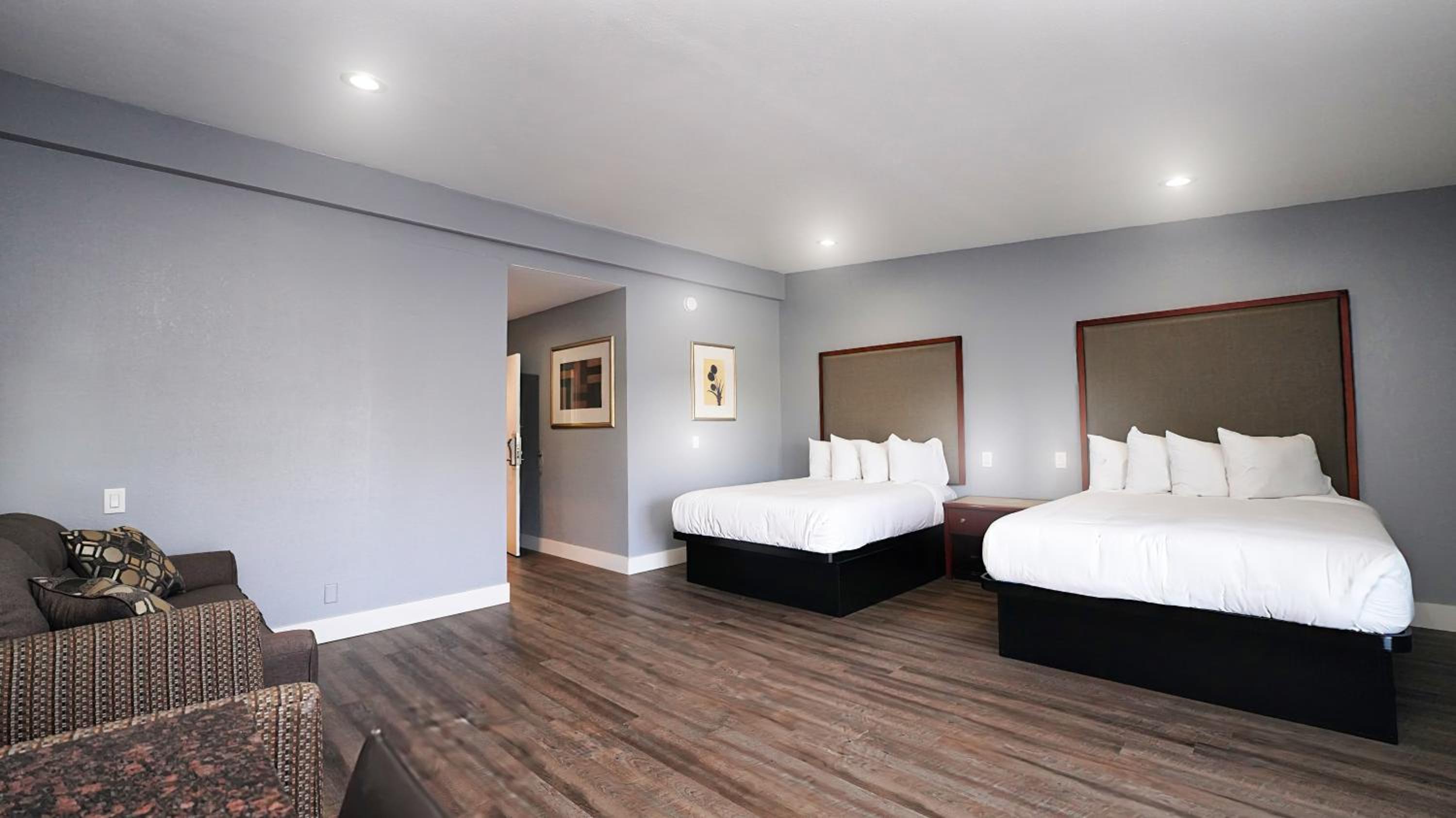 غرفة ثلاثية بشرفة، Seaside Inn & Suites 9/10