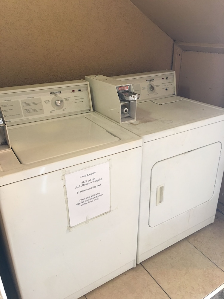 Quality Inn and Suites Clarksville 11/39