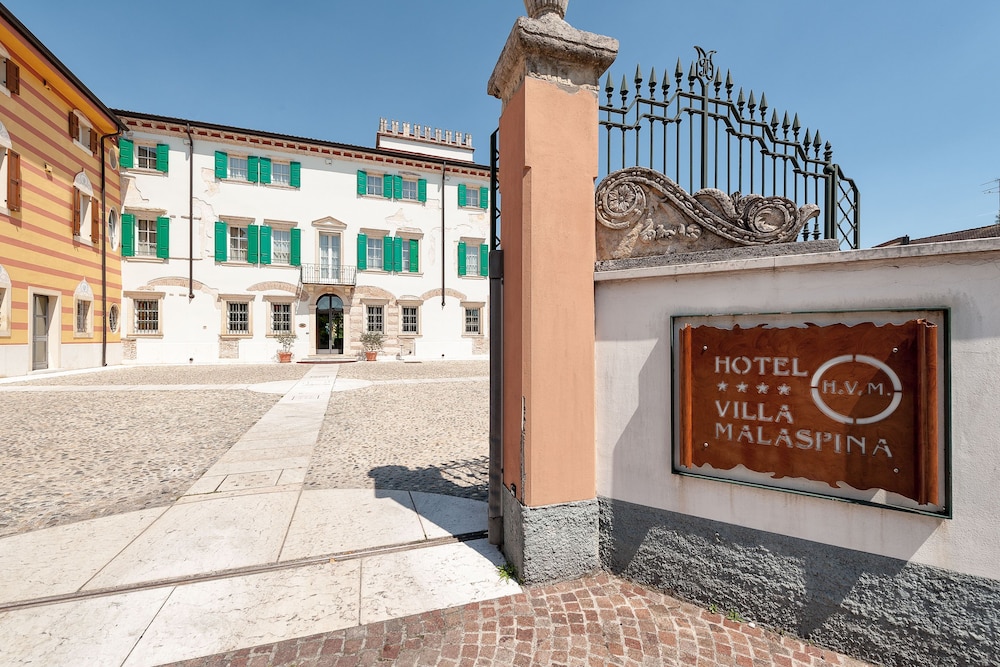 Lobby at Villa Malaspina, CASTEL D AZZANO