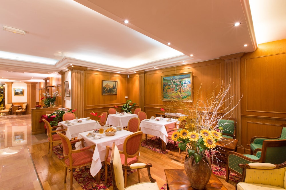 restaurant-cafeteria