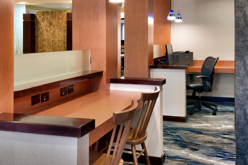 Fairfield Inn Suites Tallahassee Central 19/35
