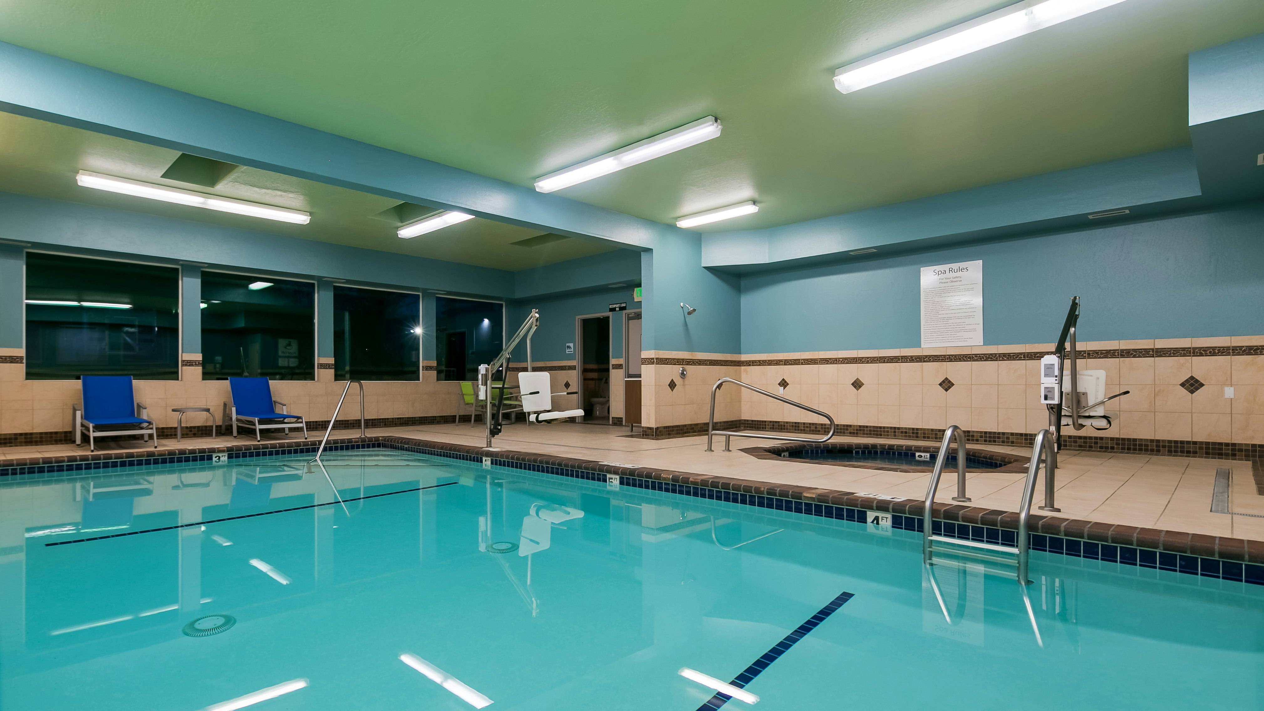 Holiday Inn Express And Suites Everett 28/54