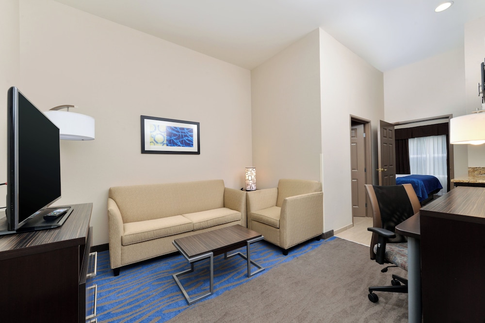 Holiday Inn Express Hotel & Suites St. Louis West-O Fallon 46/71