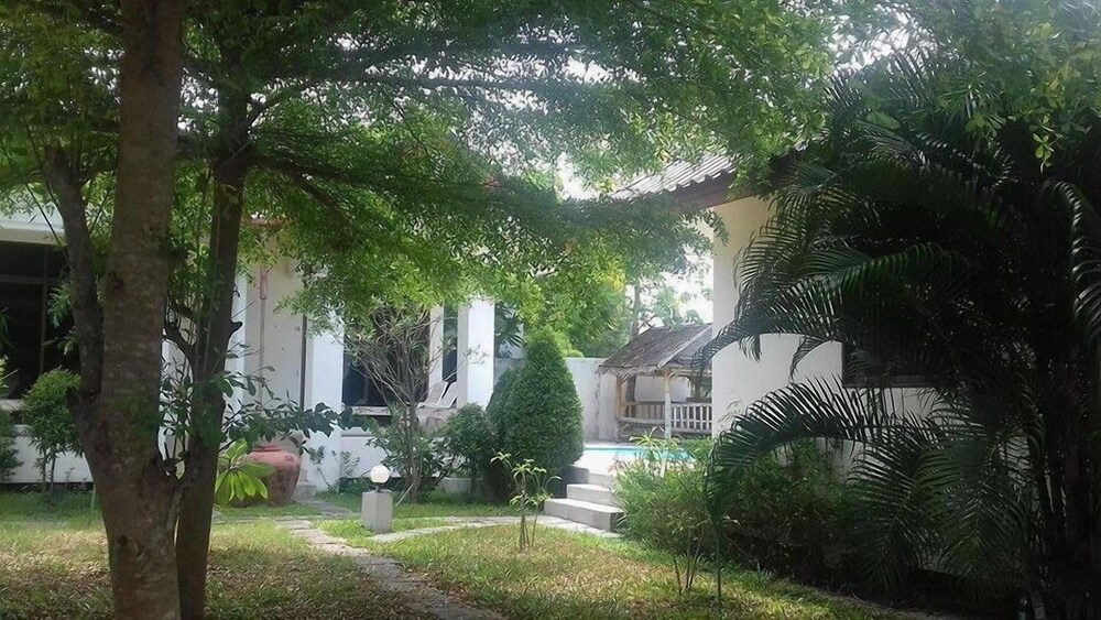 Bamboo Resort 7/41