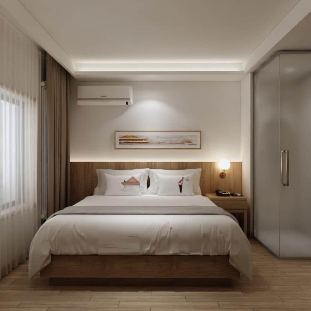 Happy Dragon Saga Hotel (Beijing Tiananmen Wangfujing) 6/20
