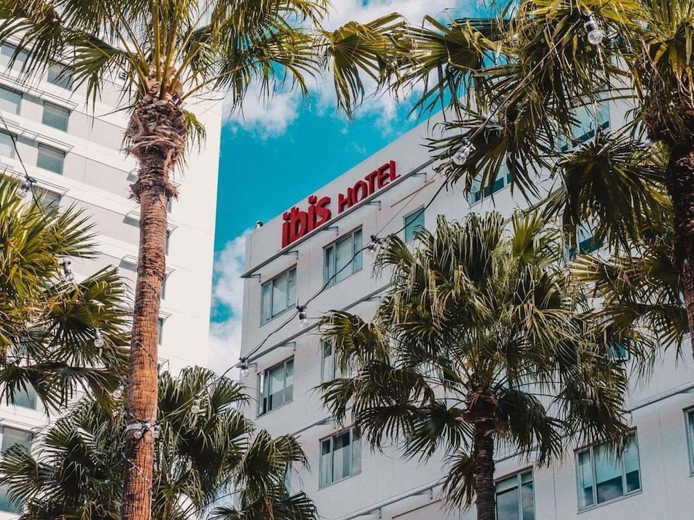 IBIS SYDNEY OLYMPIC PARK 66/68
