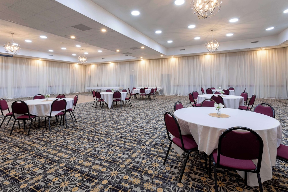 Hastings Country Inn 38/43