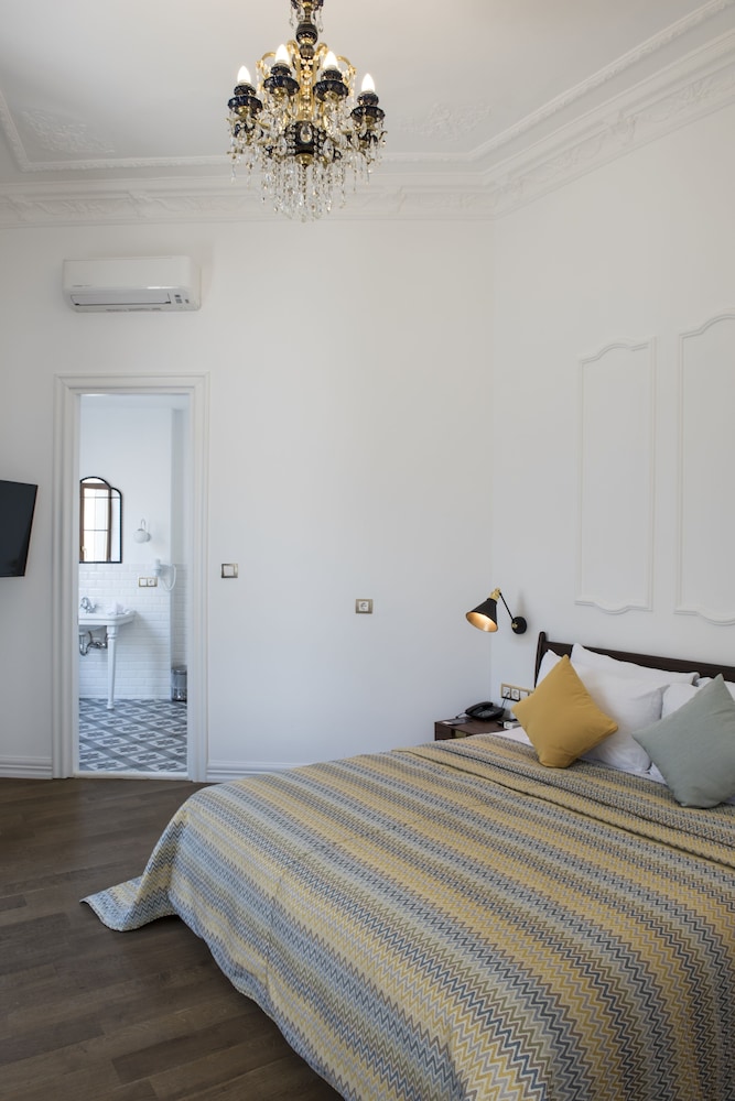 Rodosto Hotel 4/52