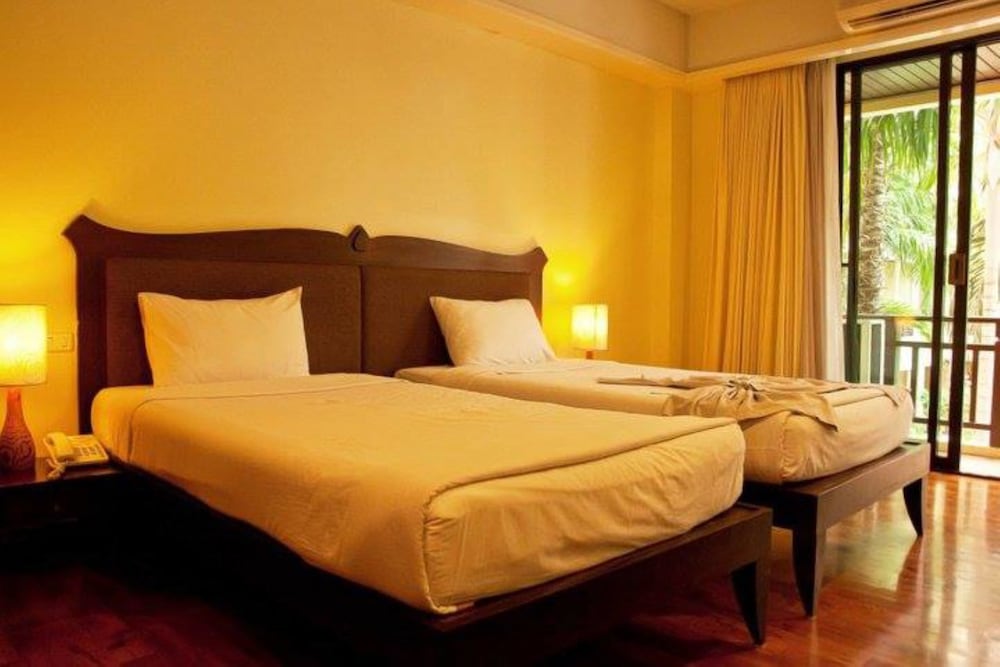 Deluxe, King Bed, Lecasa Bangsaen Hotel 2/4