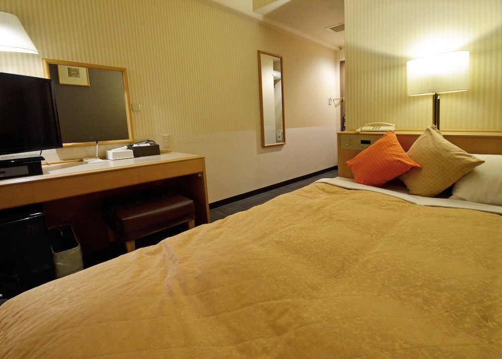 Omura Central Hotel 50/59
