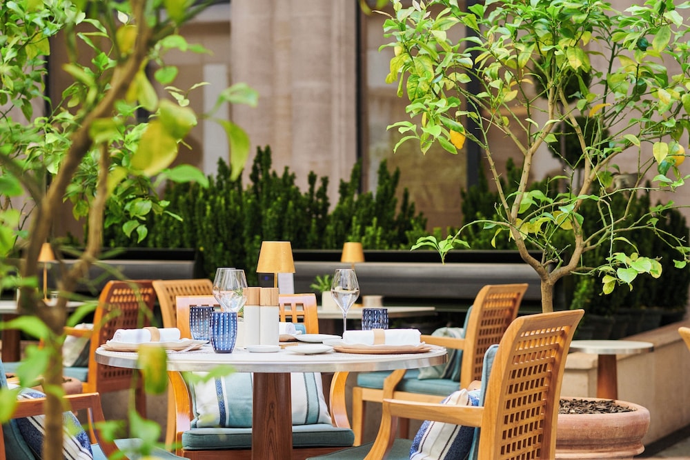 PARK HYATT PARIS VENDOME 55/71