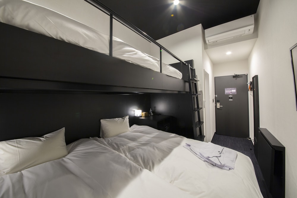 Loft, Two Suites, 3 Beds